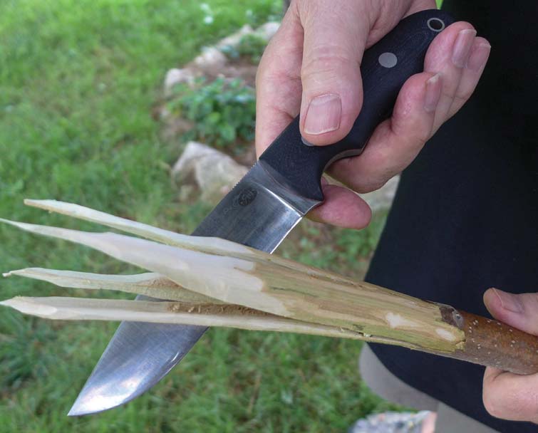 Best bushcraft knife grinds