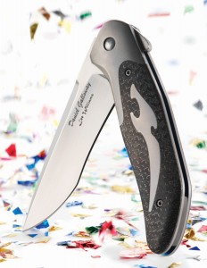Dave Stark of Steel Addiction Custom Knives said two of knifemaker Lee Williams’ protégés are gaining attention quickly: Daniel Galloway and Pat Hammond. A collaboration with Williams, Galloway’s Mongoose is the cover knife of the March 2015 issue of BLADE®. Galloway’s price: $1,600. (Kris Kandler image)