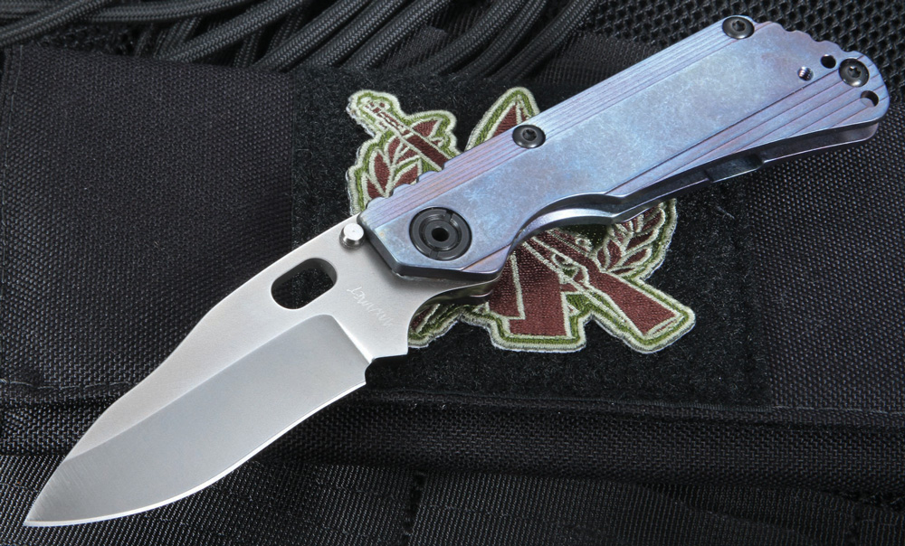 KnifeArt’s Larry Connelley said Duane Dwyer’s reputation for knife innovation helps place him among the makers to watch in the coming year. Dwyer’s SnG with a titanium frame carries a KnifeArt price of $1,200. (KnifeArt image)