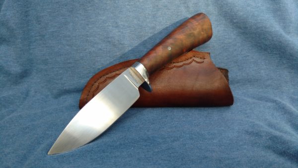 Mike MacInnes used beautiful walnut harvested in his native Michigan to make the handles for this knife.