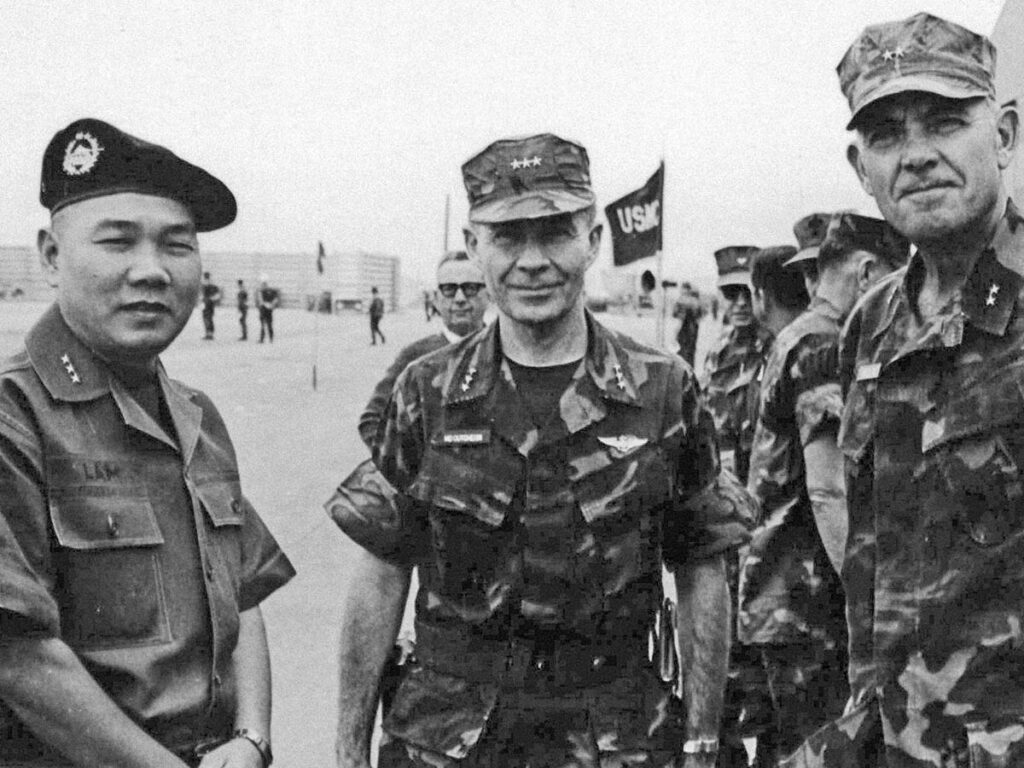 Wearing his sheathed Randall Model 15 Airman on his left hip, United States Marine Corps Gen. Keith McCutcheon (center) is flanked by South Vietnamese Gen. Hoang Xuan Lam, Commander of I Corps, and USMC Gen. Edwin B. Wheeler (right), commanding general of the 1st Marine Division. (image of McCutcheon, Lam and Wheeler from somewhere near Da Nang, Vietnam, March 16, 1970)