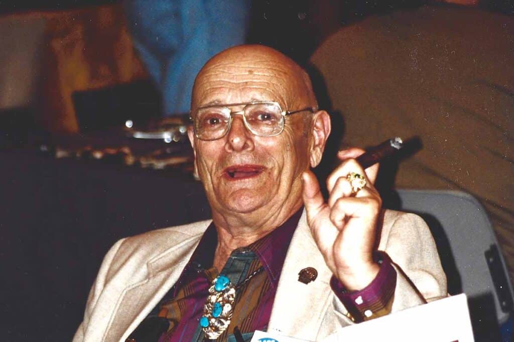 Though Moran was partial to smoking a pipe, he liked an occasional stogie as well. (Pete Cohan knife image)