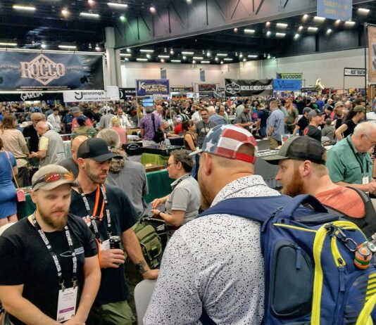The show hall got crowded in a hurry on Friday at last year’s BLADE Show.