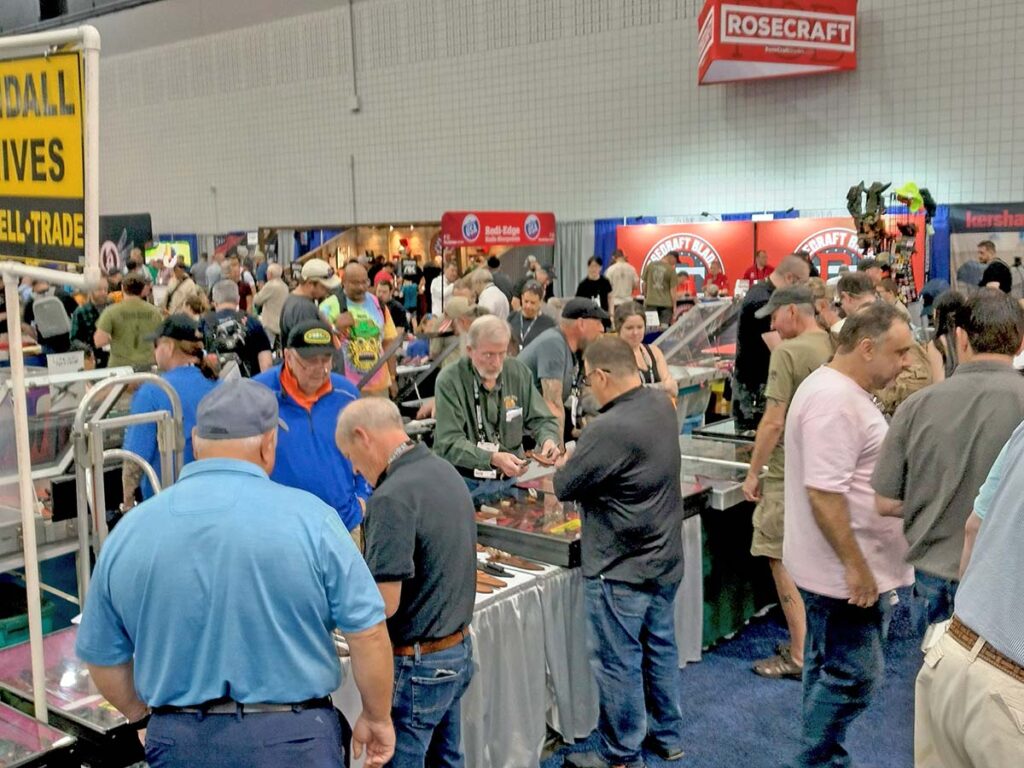  New knives aren’t the only draw in Atlanta. Antique Randall knives and their collectors were in abundance at the show.