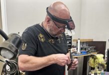 In “The Art of Selling,” long-time maker of utilitarian fixed blades and folders, Tom Krein will outline what a knifemaker who is serious about selling knives should do and how he or she should behave behind a knife show exhibitor table.