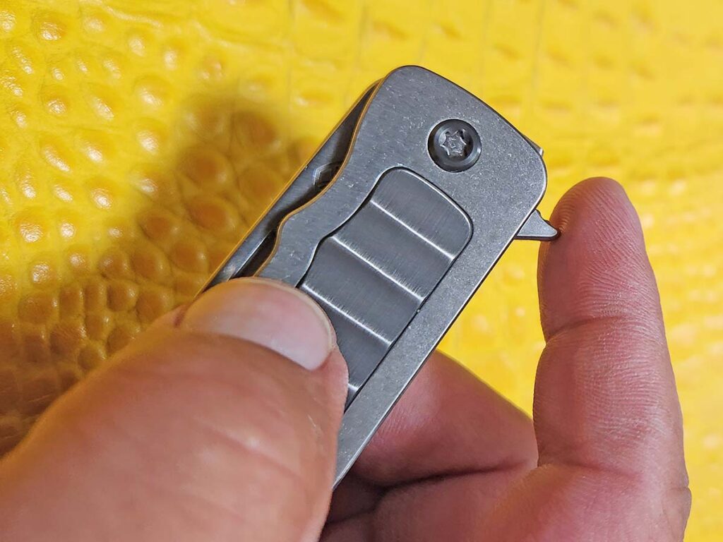 The flipper action is crisp and quick on the TFF-4. Medford provides a pronounced flip so you can quickly deploy the blade.