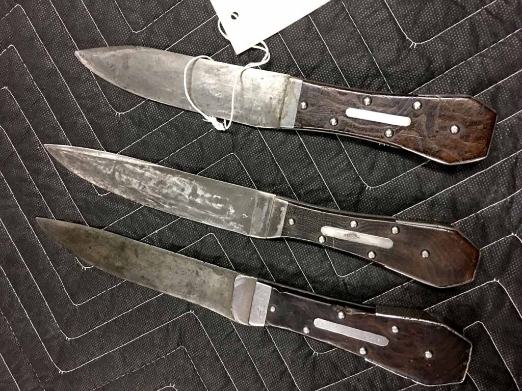 The knife in the middle is the Carrigan.