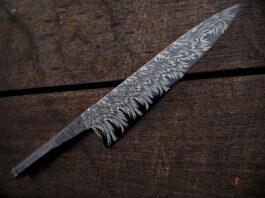 Gabe Fletcher used the gradient element technique developed by Mareko Maumasi and Peter Burt to arrive at the award-winning pattern on his BLADE Show 2025 Best Damascus winner. (Gabe Fletcher knife image)