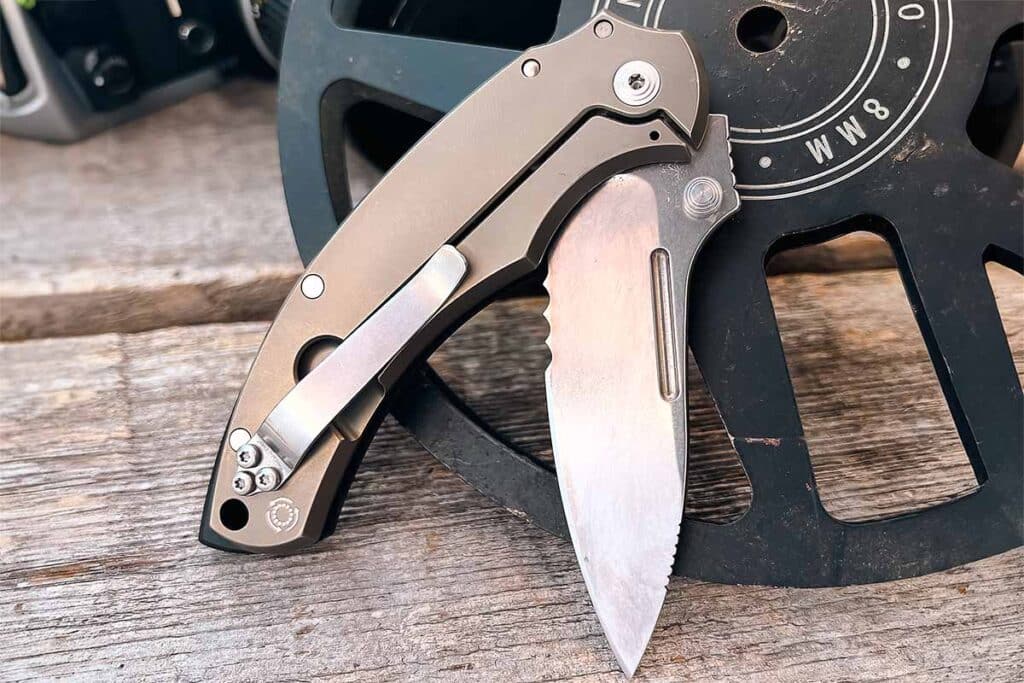 BBR2’s titanium lock side is anodized a bronze color