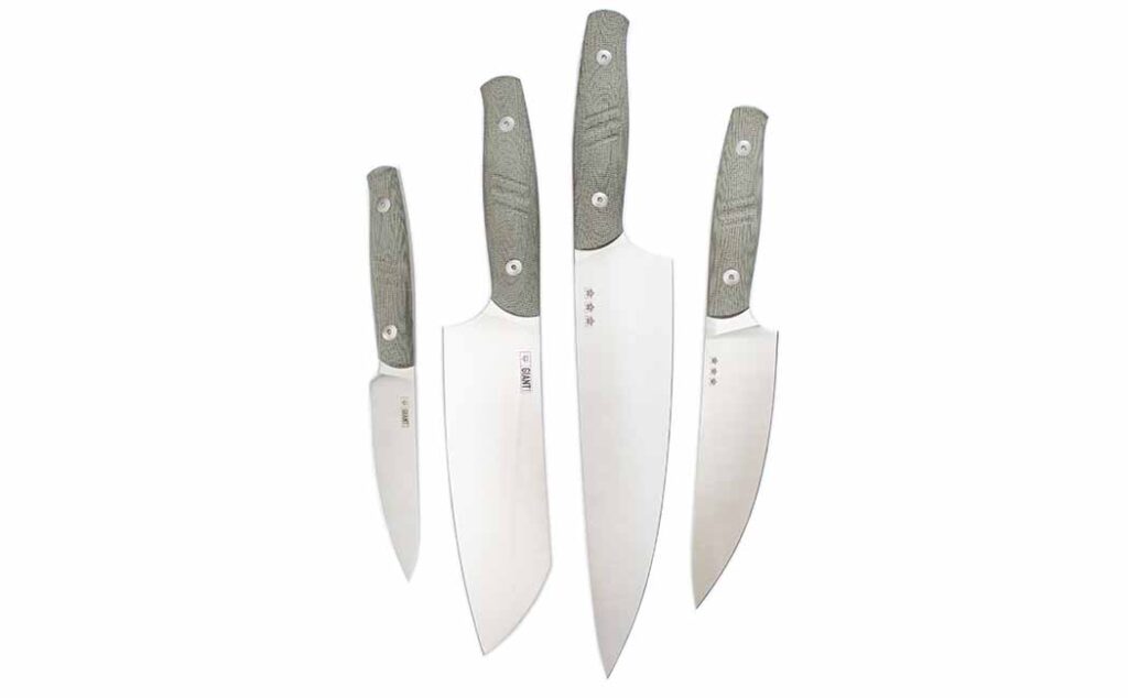 GiantMouse Kitchen Knives in a line