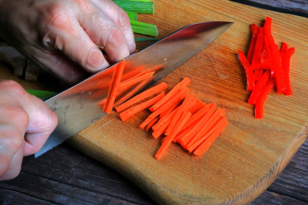 Spyderco juliennes carrots