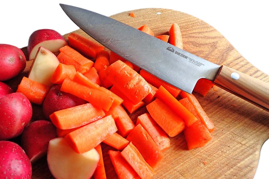 Fox knife cuts potatoes and carrots