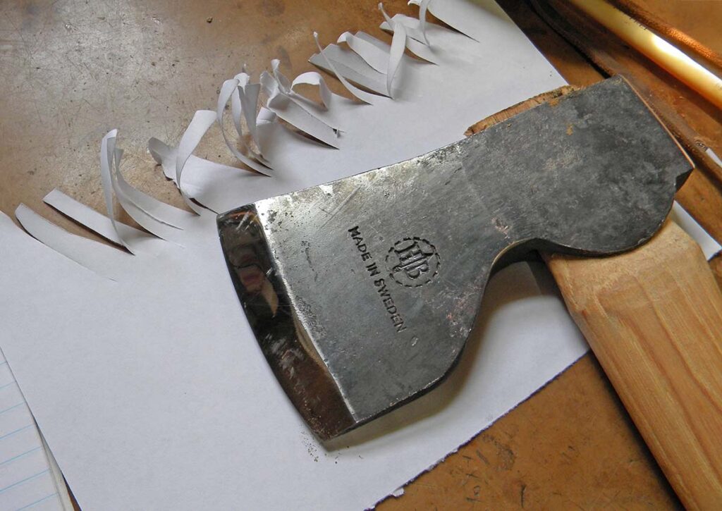 The Spika sliced the 20-pound bond paper like a champ.