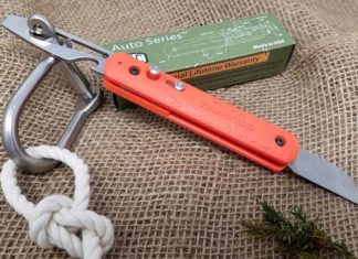 A sailor's delight, a rigging knife still makes modern nautical chores a lot less tasking.
