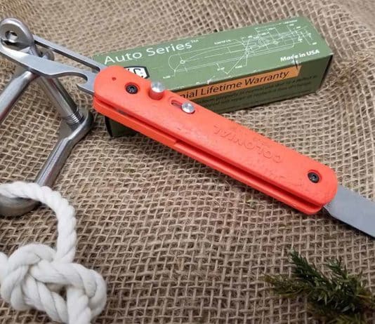 A sailor's delight, a rigging knife still makes modern nautical chores a lot less tasking.