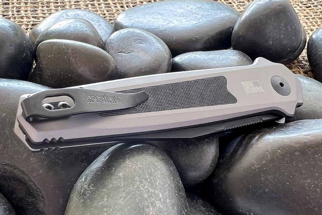 deep-carry clip of the Kershaw Launch 17