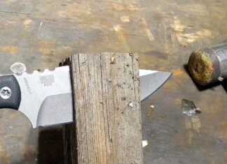 McNees Knives FX MUK Review: Elevated Fixed-Blade EDC The author used a dead-blow hammer to split off fragments of a two-by-four, and then split his splits again. Through it all, the FX MUK didn’t show a bit of wear on its edge—a sign of solid heat treatment.