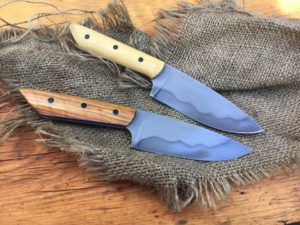 You can find these slim but hard-working skinners at Lindstrand Custom Knives on Facebook.