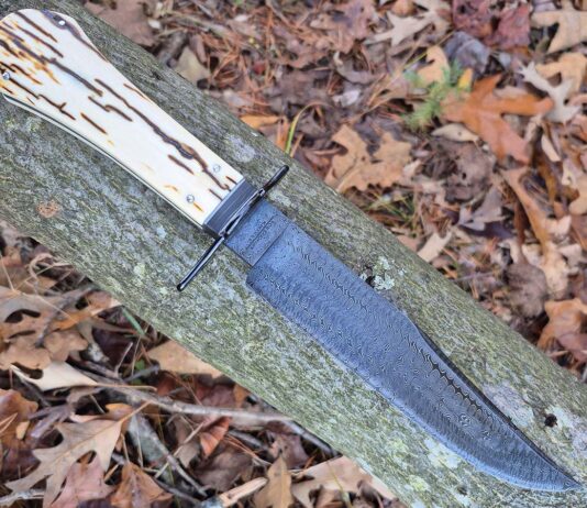 Bob Earhart’s 5-bar Turkish twist damascus fighter is an absolute head turner, with a 7.5-inch blade and mammoth ivory handle. (Bob Earhart image)