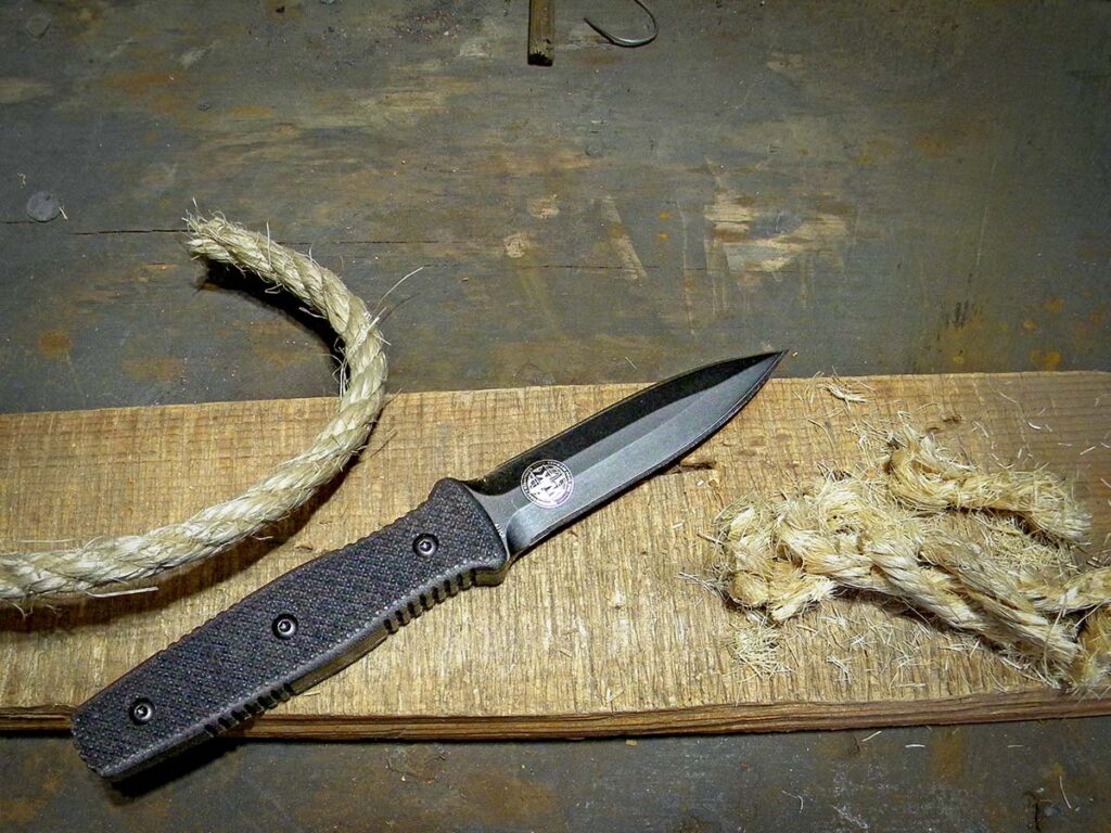 Not exactly designed for making push cuts, the Contingency nevertheless made mincemeat of ½-inch sisal rope.