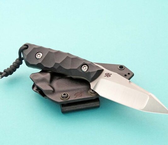 The cut-out in the blade located before the scales of the Rebel tactical EDC fixed blade by Piotr Gosciniak provides additional control for either a thumb or forefinger.
