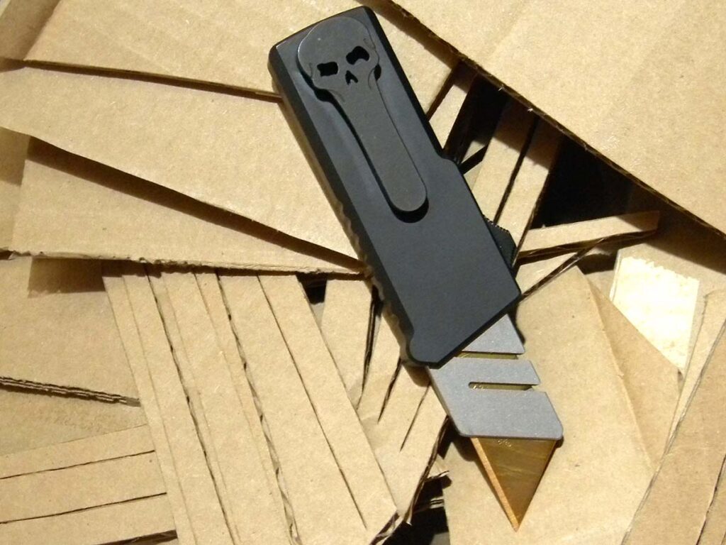 Expected from most utility knives, the Chaves model ate up cardboard in the course of testing. It was quick work, but for the author, somewhat challenging given the CHUB's smaller handle.