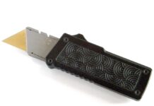 Quick to any task and always razor sharp, the Chaves Knives CHUB is a unique take on the utility knife with its automatic out-the-front deployment