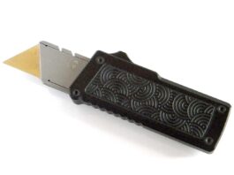 Quick to any task and always razor sharp, the Chaves Knives CHUB is a unique take on the utility knife with its automatic out-the-front deployment