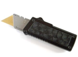 Quick to any task and always razor sharp, the Chaves Knives CHUB is a unique take on the utility knife with its automatic out-the-front deployment