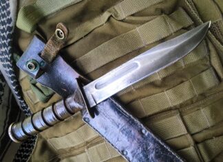 Military Knives: Historic Star-Spangled Steel “The USMC fighting knife has not always been made by KA-BAR, and KA-BAR didn’t even make them first, but they made it their own,” noted Marine Corps veteran/knifemaker Les George. “It’s the stereotypical military knife in the western hemisphere.” It was the Marine Corps knife of choice in World War II, including on the beach landing at Iwo Jima. (Knife from the Les George collection; Les George knife image)
