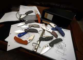 Spyderco’s Sage Series includes knives of the same basic design that highlight different lock mechanisms as homage to the history of their designers. The wheel of Sage models is arranged on binders of knife lock patents.