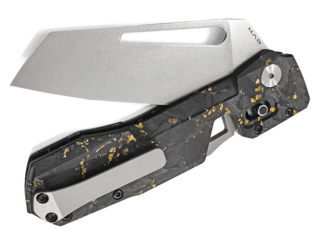 Winterblade’s Factor 8ight features an all-new “QUAD Magnet Detent System,” the company’s strongest and most adjustable magnetic detent system to date, as well as an updated “M-Lock Plus” magnet-driven blade lock, and improved titanium flip-lever deployment mechanism for snappy action.