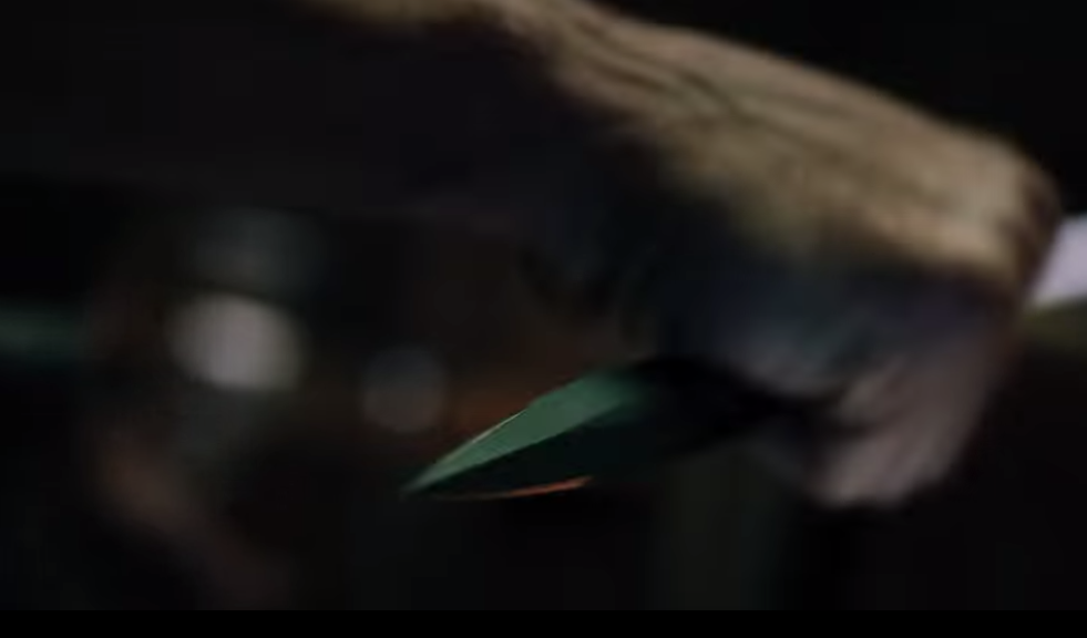 the commuter movie liam neeson knife
